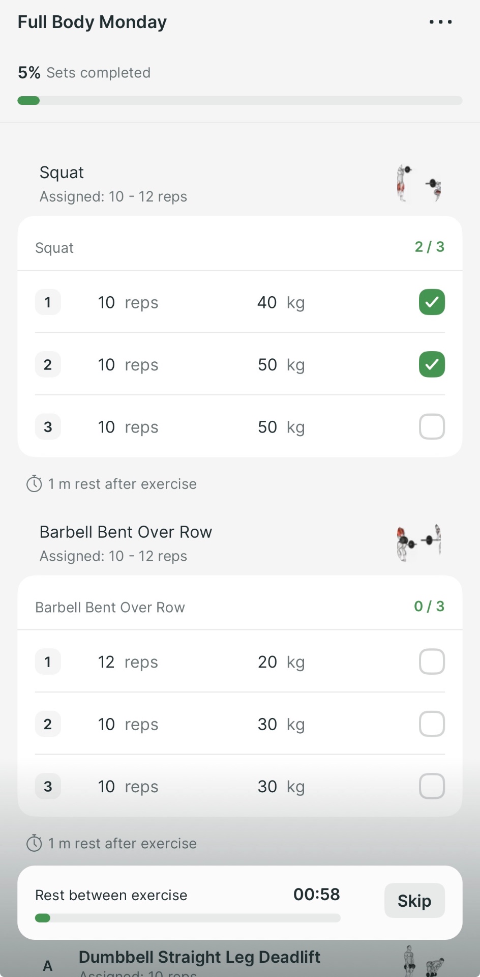 App workout screen showing sets, reps and weights being ticked off